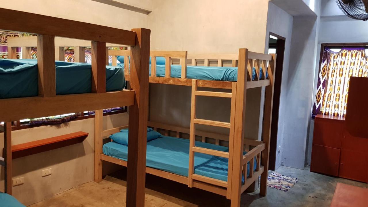 Sinag Hostel (Adults Only) General Luna  Extérieur photo
