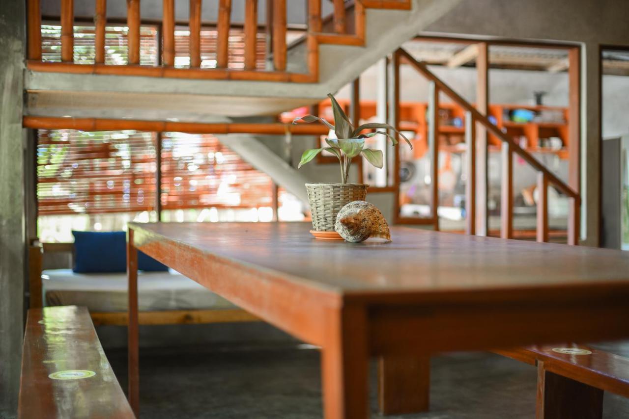 Sinag Hostel (Adults Only) General Luna  Extérieur photo