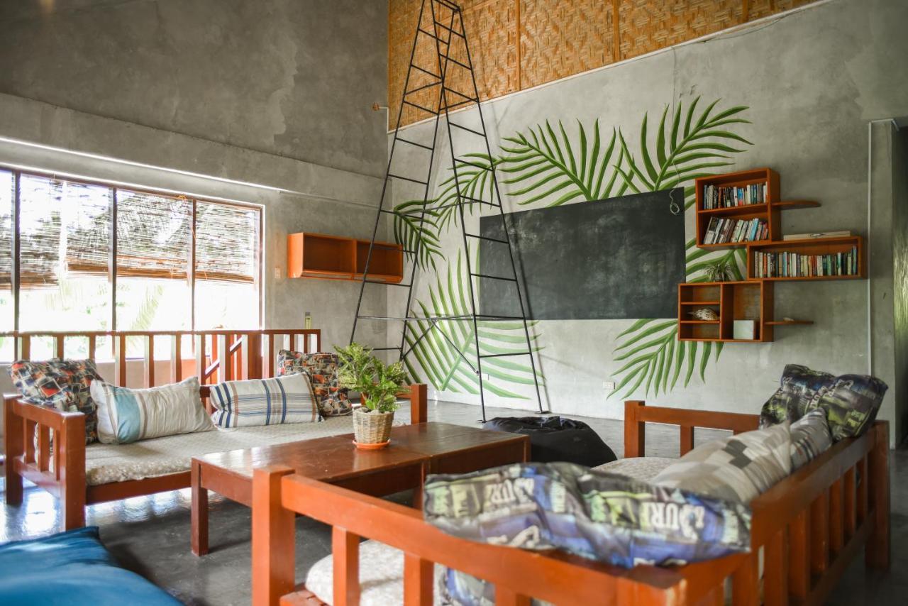 Sinag Hostel (Adults Only) General Luna  Extérieur photo
