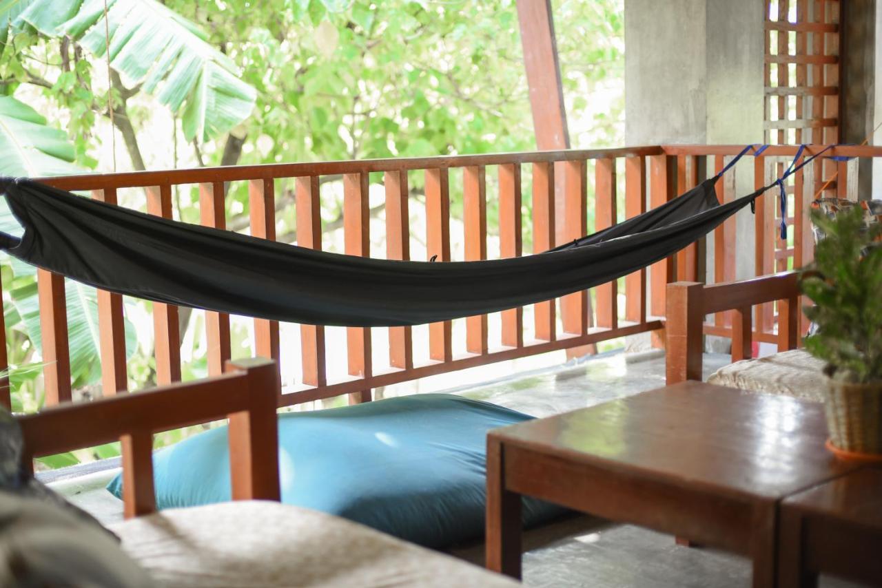 Sinag Hostel (Adults Only) General Luna  Extérieur photo
