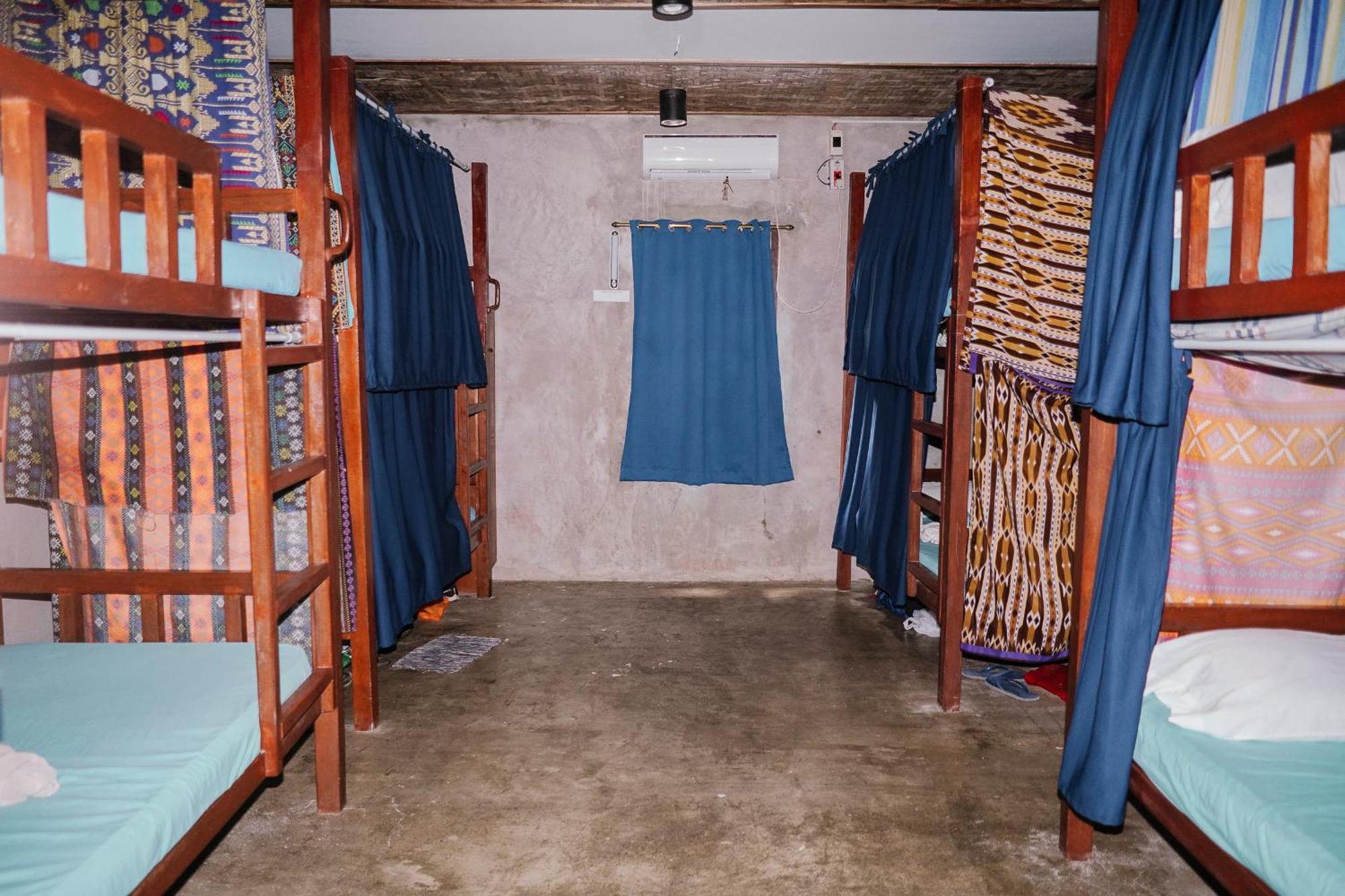 Sinag Hostel (Adults Only) General Luna  Extérieur photo