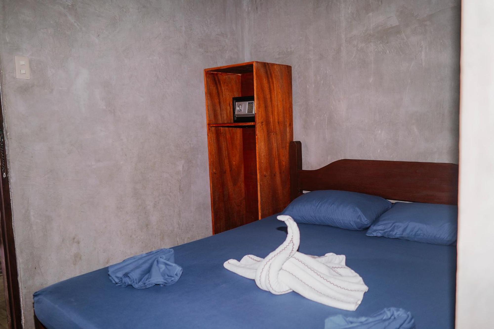 Sinag Hostel (Adults Only) General Luna  Extérieur photo